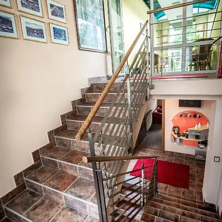 Apartment Passage *