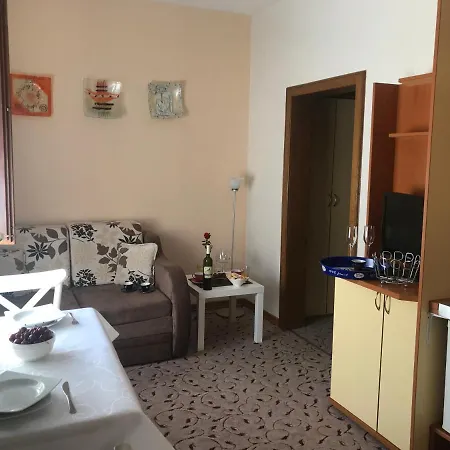 Apartment Passage